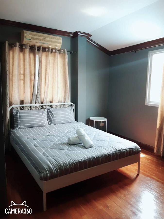 24 Hostel Donmuang Bangkok Esterno foto