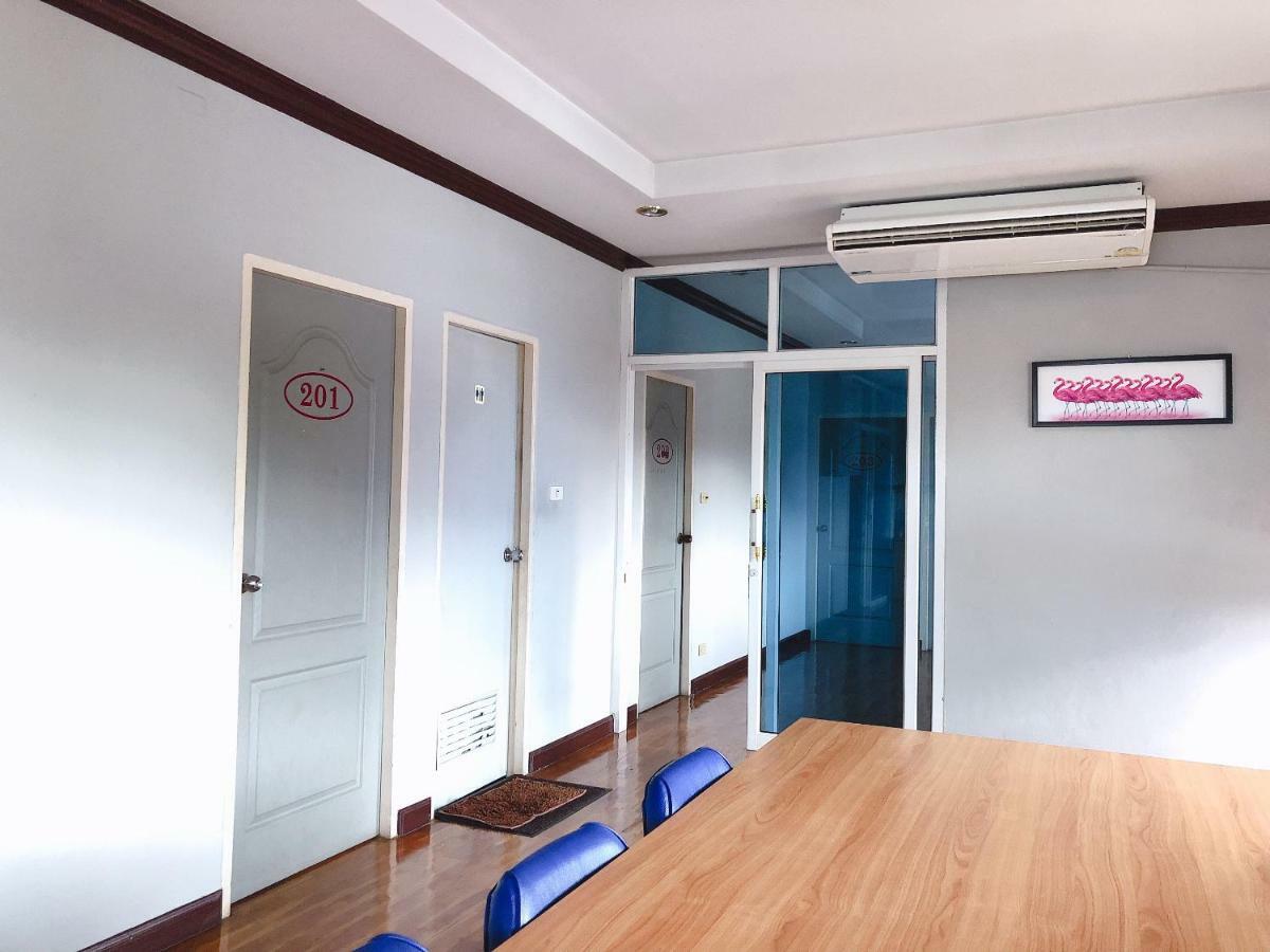 24 Hostel Donmuang Bangkok Esterno foto
